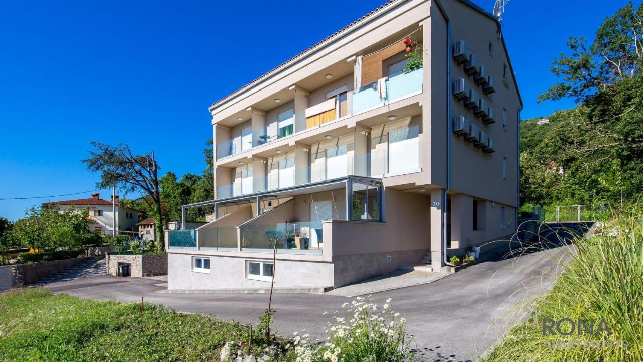 Rona Studio Apartment Tena Ловран Екстериор снимка